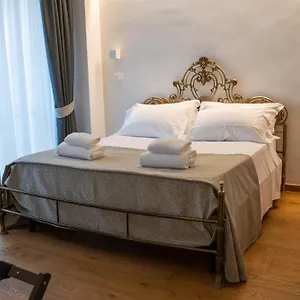 Bed & Breakfast Residenza Degli Speziali, Florence
